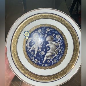 Vintage T limoges putti cherub
Centerpiece bowl on plate marked